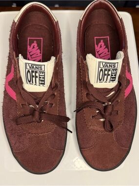 Vans Unisex Burgandy Suede Low-Top Sneakers with Pink Stripe